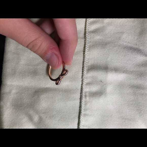 Pandora rose gold bow ring